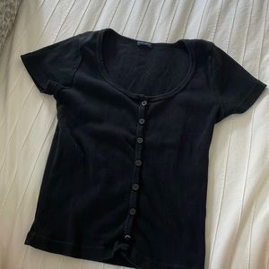 black brandy melville crop top with buttons